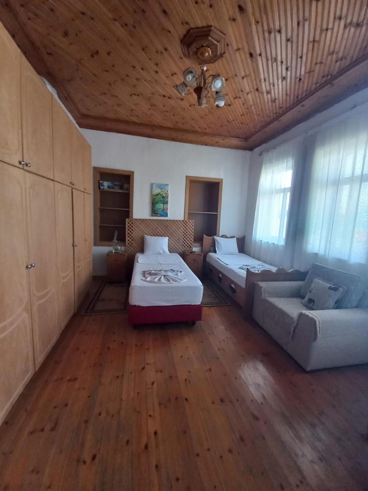 Pensjonat Miziriguesthouse *