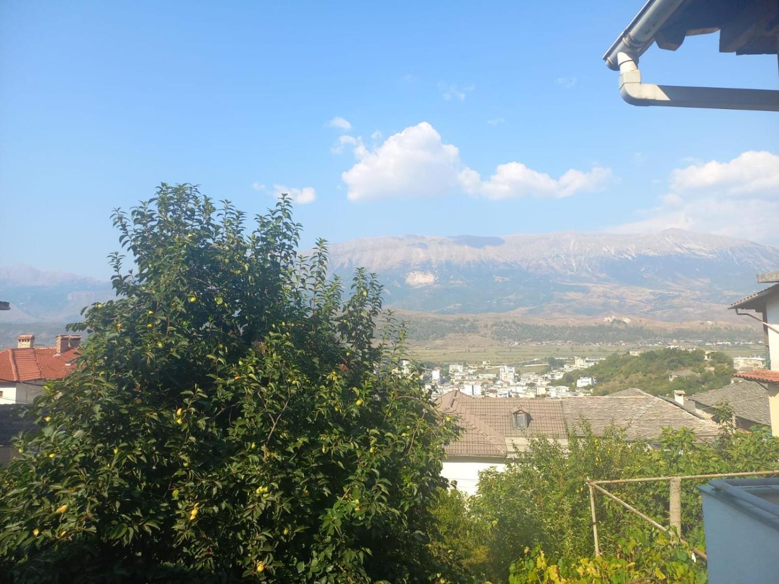 Pensjonat Miziriguesthouse Gjirokastra
