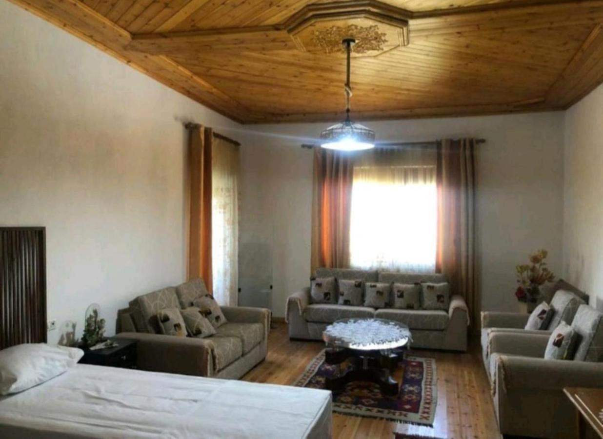 Miziriguesthouse * Gjirokastër